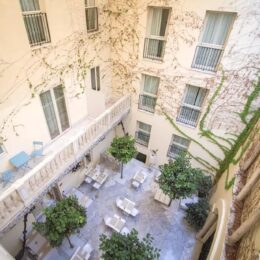 Petit Palace Santa Cruz